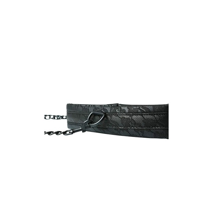 Lace Collar and Leash